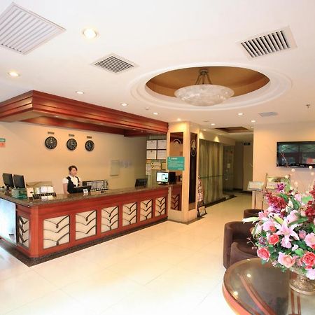 Greentree Inn Shanghai Dongming Road Subway Station Express Hotel Xangai Exterior foto