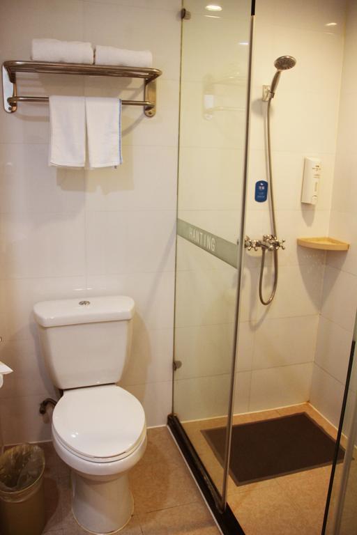 Greentree Inn Shanghai Dongming Road Subway Station Express Hotel Xangai Exterior foto