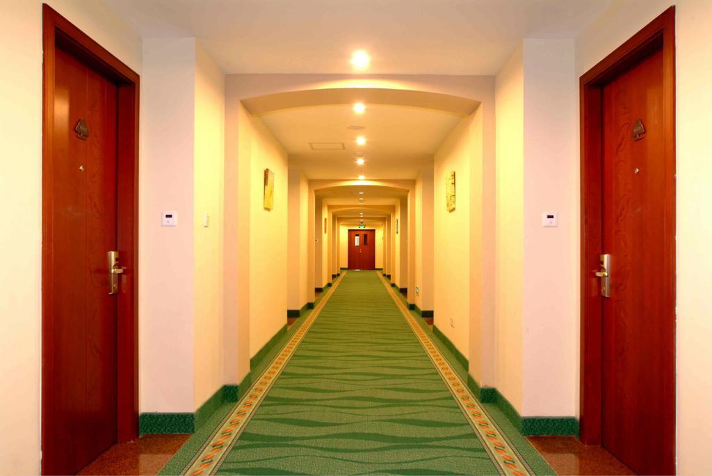 Greentree Inn Shanghai Dongming Road Subway Station Express Hotel Xangai Exterior foto